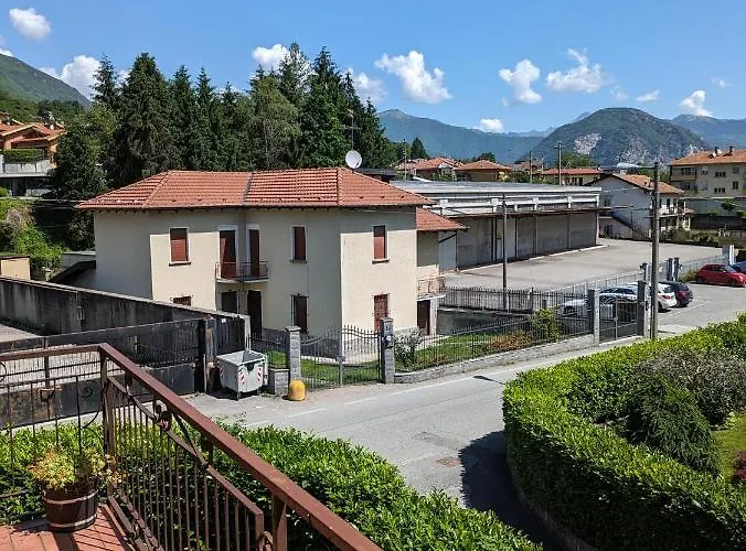 Relax E Passeggiate Tra Laghi E Monti Casale Corte Cerro